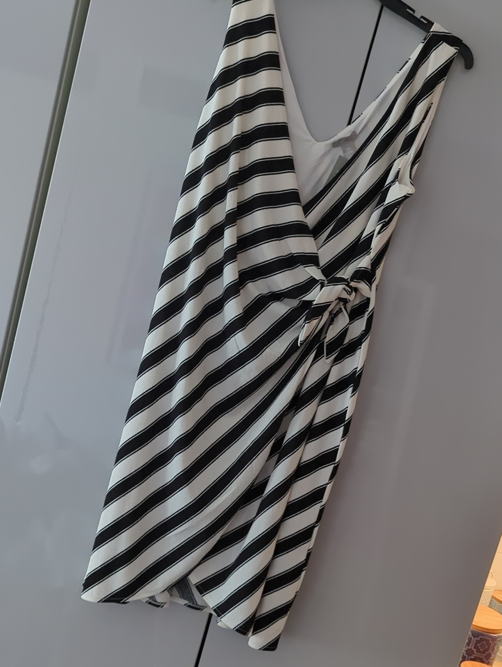 NWT🔖H&M Wrap Dress Diagonal Stripes Slimming